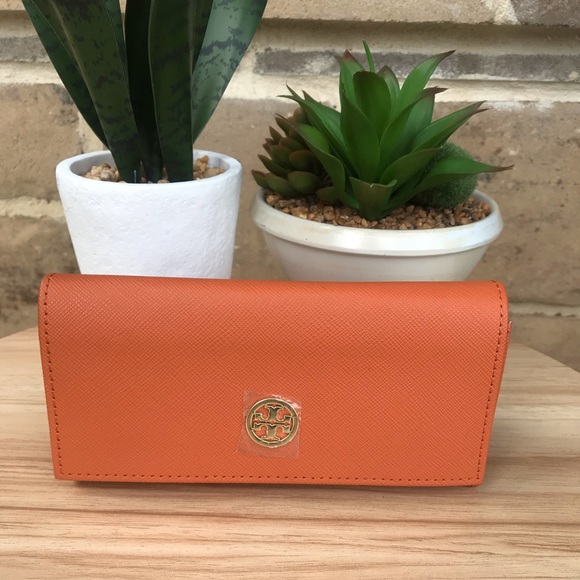 Tory Burch Tortoise Sunnies! - Picture 6 of 8